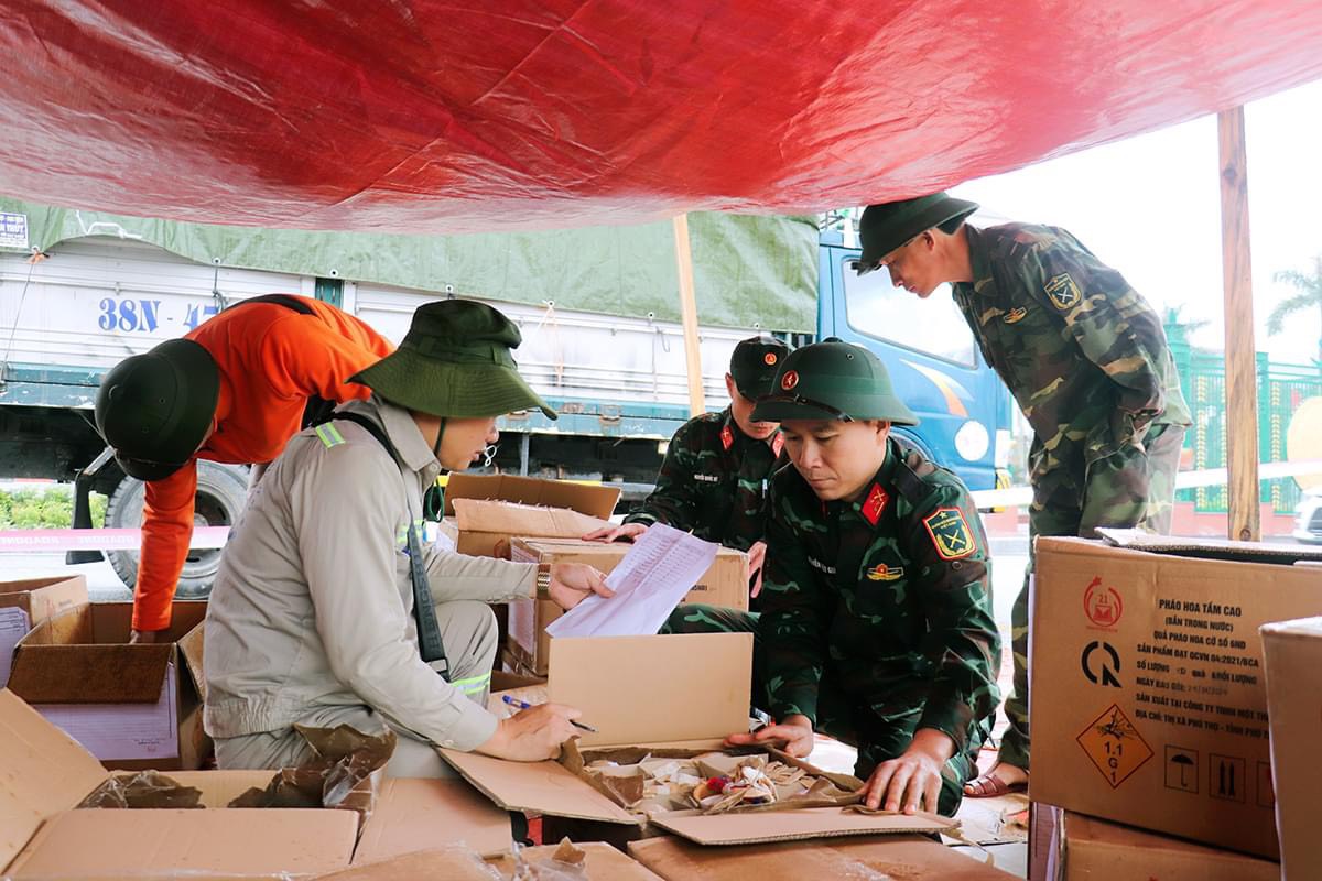 Hoàn thành trận địa pháo hoa tầm cao đón tết Giáp Thìn 2024 tại TP Hà Tĩnh