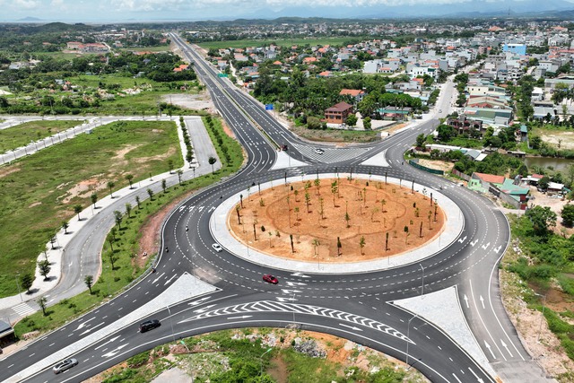 Kinh tế Việt Nam 2024: Hướng tới đỉnh cao hơn