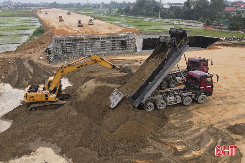 Giải bài toán 34 bãi tập kết cát ở Hà Tĩnh chưa có bến thủy nội địa thế nào?