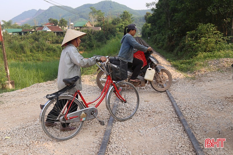 Có biện pháp thu hẹp, xóa bỏ lối đi tự mở để đảm bảo ATGT đường sắt