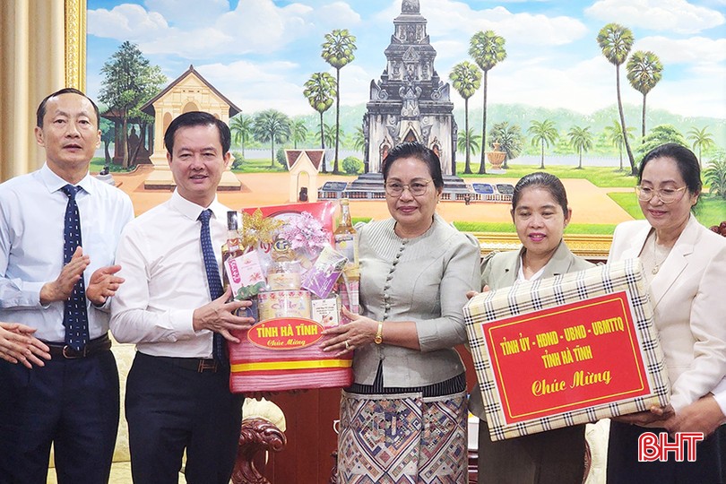 Lãnh đạo tỉnh Hà Tĩnh chúc Tết cổ truyền Bunpimay - Lào