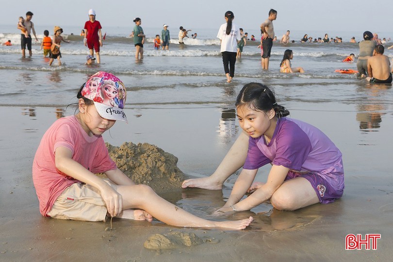 Doanh thu dịch vụ lưu trú, ăn uống, du lịch tháng 4 tăng cao