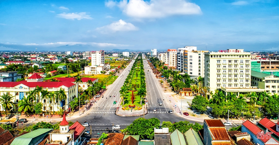 Hướng tới Hội thảo khoa học “Hà Tĩnh chuyển đổi xanh, tăng trưởng xanh để phát triển bền vững, thịnh vượng và an toàn trong bối cảnh mới”