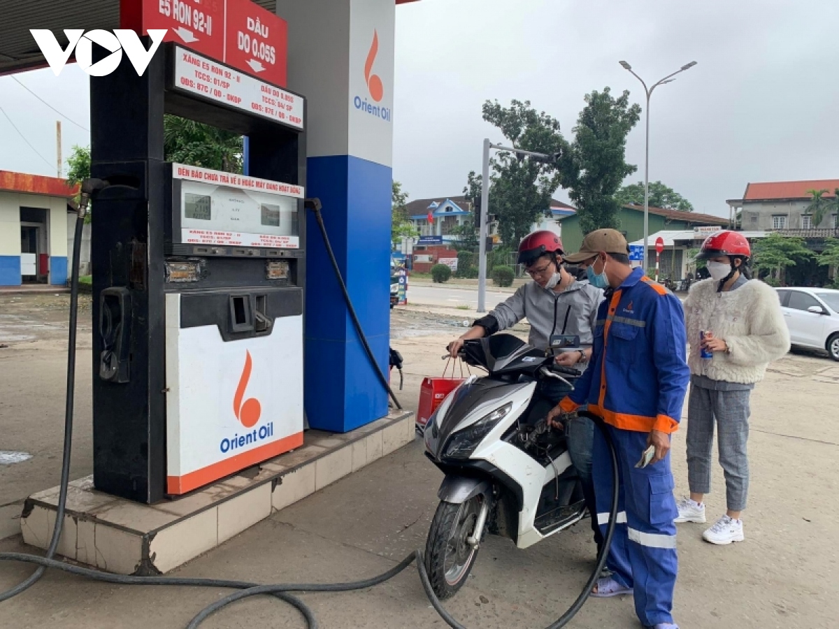 Giá xăng tiếp tục giảm từ 15h00 chiều 16/5
