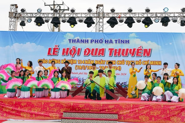 Khai mạc Lễ hội đua thuyền năm 2024 tại Thành phố Hà Tĩnh