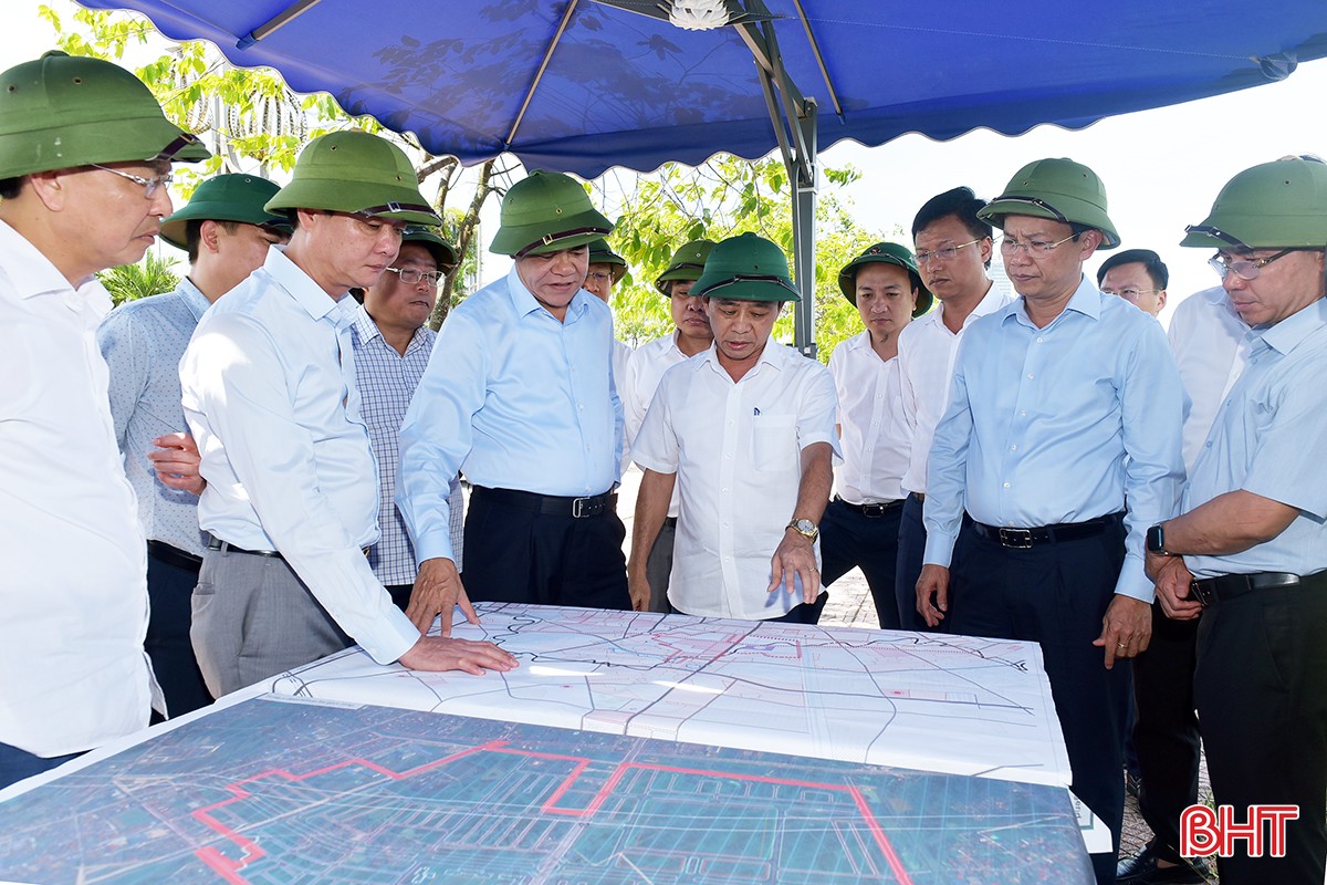 Tập trung cao thực hiện các nhiệm vụ trọng tâm, xây dựng TP Hà Tĩnh phát triển bền vững