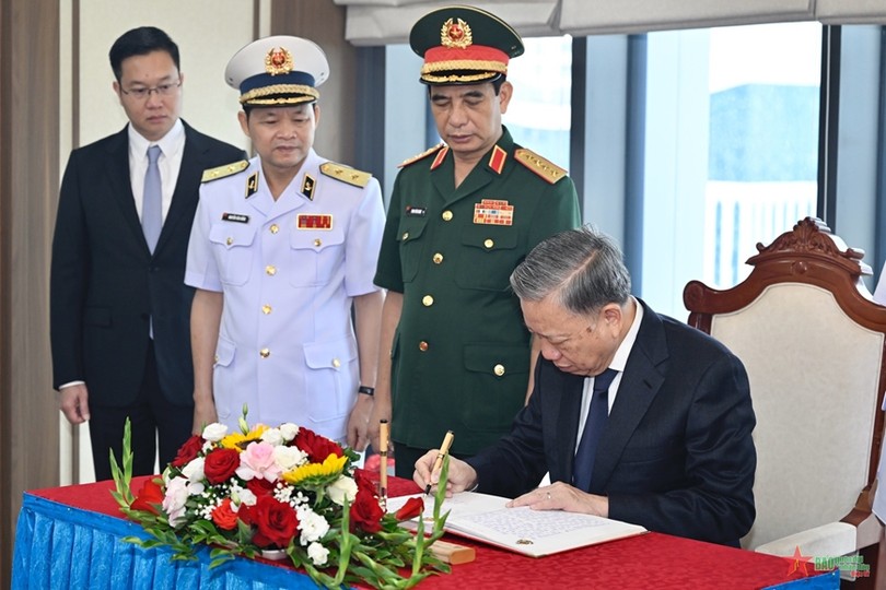 Chủ tịch nước Tô Lâm thăm Quân chủng Hải quân
