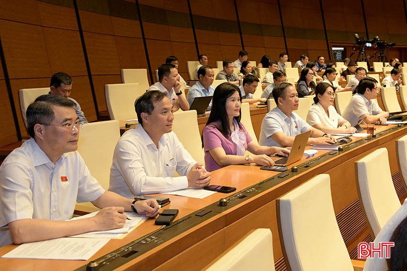 Chương trình xây dựng luật, pháp lệnh năm 2025 và điều chỉnh Chương trình xây dựng luật, pháp lệnh năm 2024