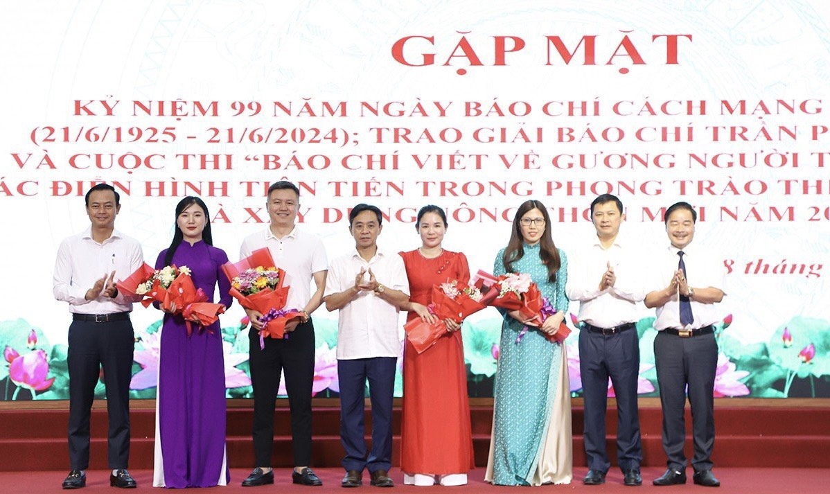 Hà Tĩnh kỷ niệm 99 năm Ngày Báo chí cách mạng Việt Nam và trao giải các cuộc thi