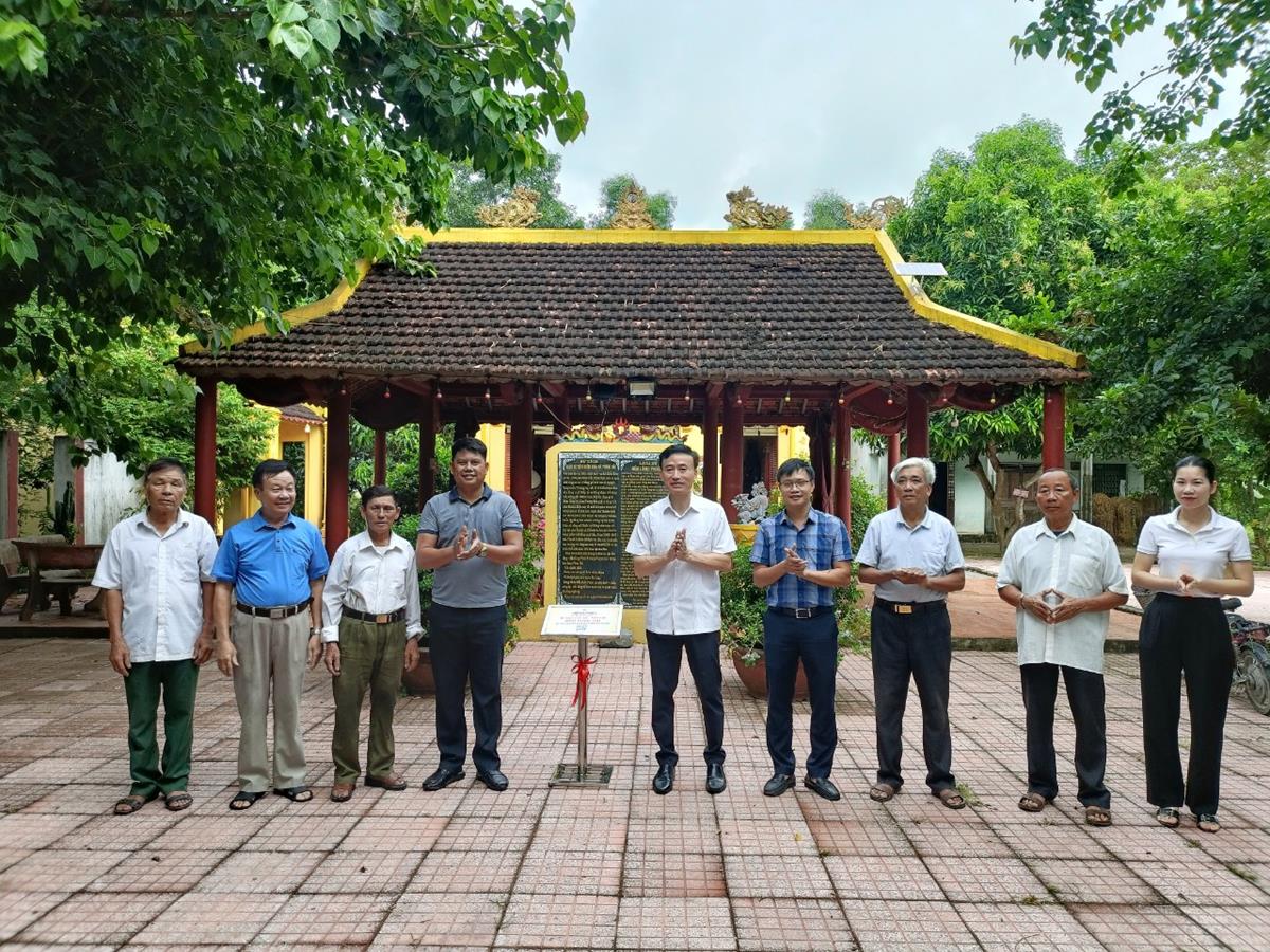 Thuận Lộc: Gắn bảng mã QR số hóa giới thiệu thông tin du lịch tại các di tích trên địa bàn xã