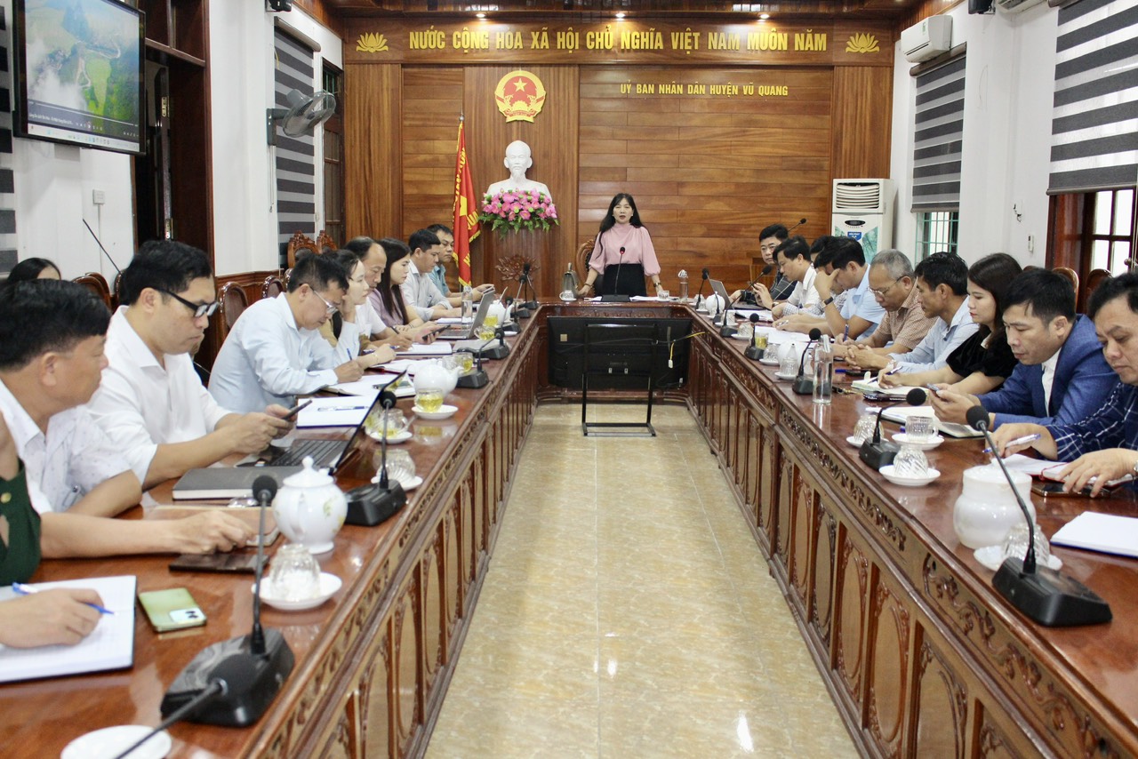 UBND huyện Vũ Quang họp đánh giá công tác phát triển du lịch