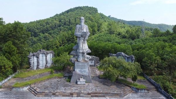 Hướng tới Lễ kỷ niệm 300 năm Ngày sinh Hải Thượng Lãn Ông Lê Hữu Trác (1724 - 2024)