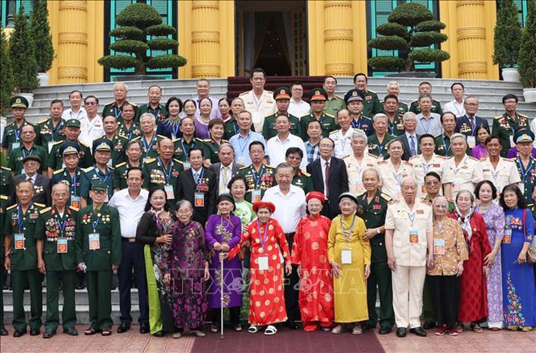 Chủ tịch nước Tô Lâm: Các gia đình chính sách phải luôn được hưởng đầy đủ thành quả của sự nghiệp đổi mới