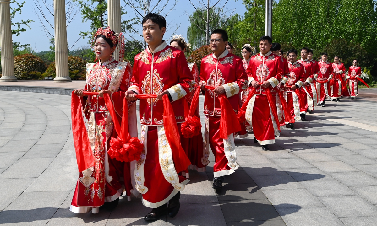 Trường đại học ở Trung Quốc mở ngành đào tạo chuyên về hôn nhân