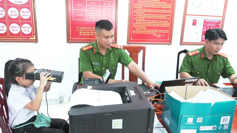 Công an thị trấn Đức Thọ nỗ lực trong cuộc cách mạng chuyển đổi số