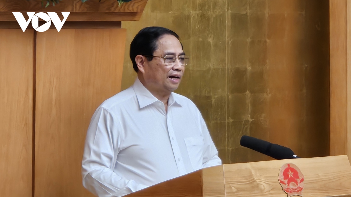 Thủ tướng: Ban hành văn bản quy phạm pháp luật cần ngắn gọn, đi thẳng vấn đề