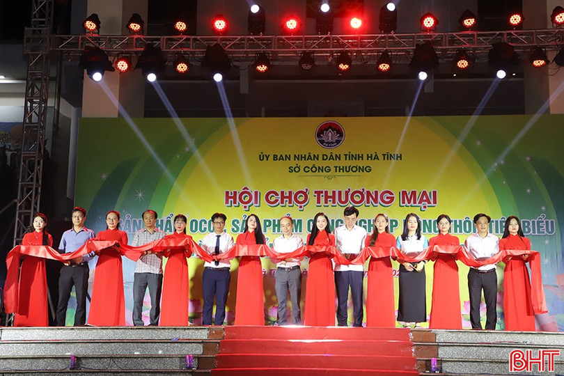 Khai mạc hội chợ sản phẩm OCOP, công nghiệp nông thôn tiêu biểu Hà Tĩnh