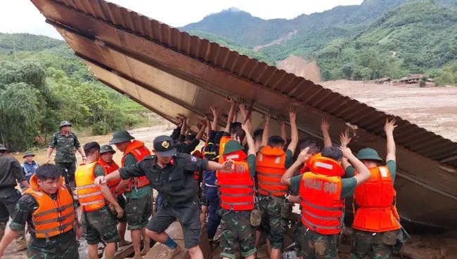 CẬP NHẬT: Các tỉnh thành phía Bắc ứng phó lũ lớn, đảm bảo an toàn đê điều