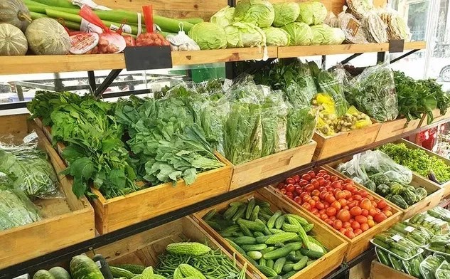 Thủ tướng: Kiên quyết không để tình trạng găm hàng, tăng giá bất hợp lý sau bão