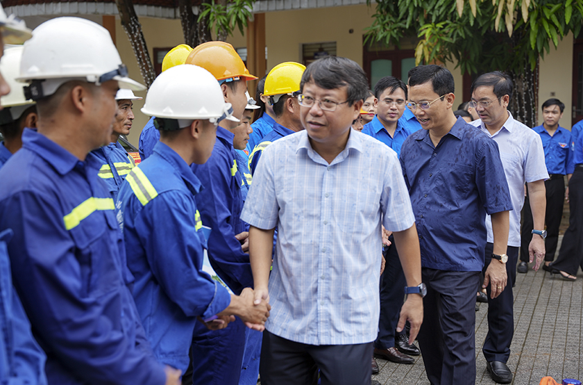 Công ty Cổ phần Môi trường Hà Tĩnh lên đường hỗ trợ các tỉnh phía Bắc khắc phục hậu quả lũ lụt