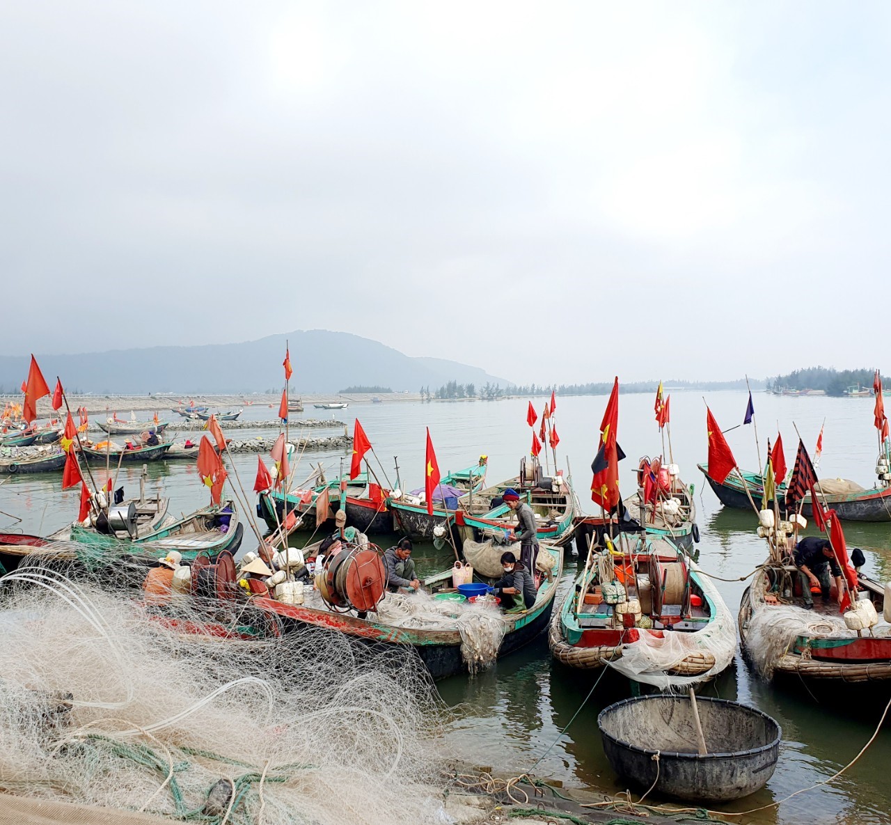 Hà Tĩnh lên kế hoạch tổ chức chương trình "Cùng ngư dân thắp sáng đèn trên biển”