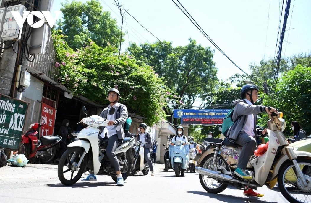 "Giao xe phân khối lớn cho học sinh là vấn đề hết sức nghiêm trọng"