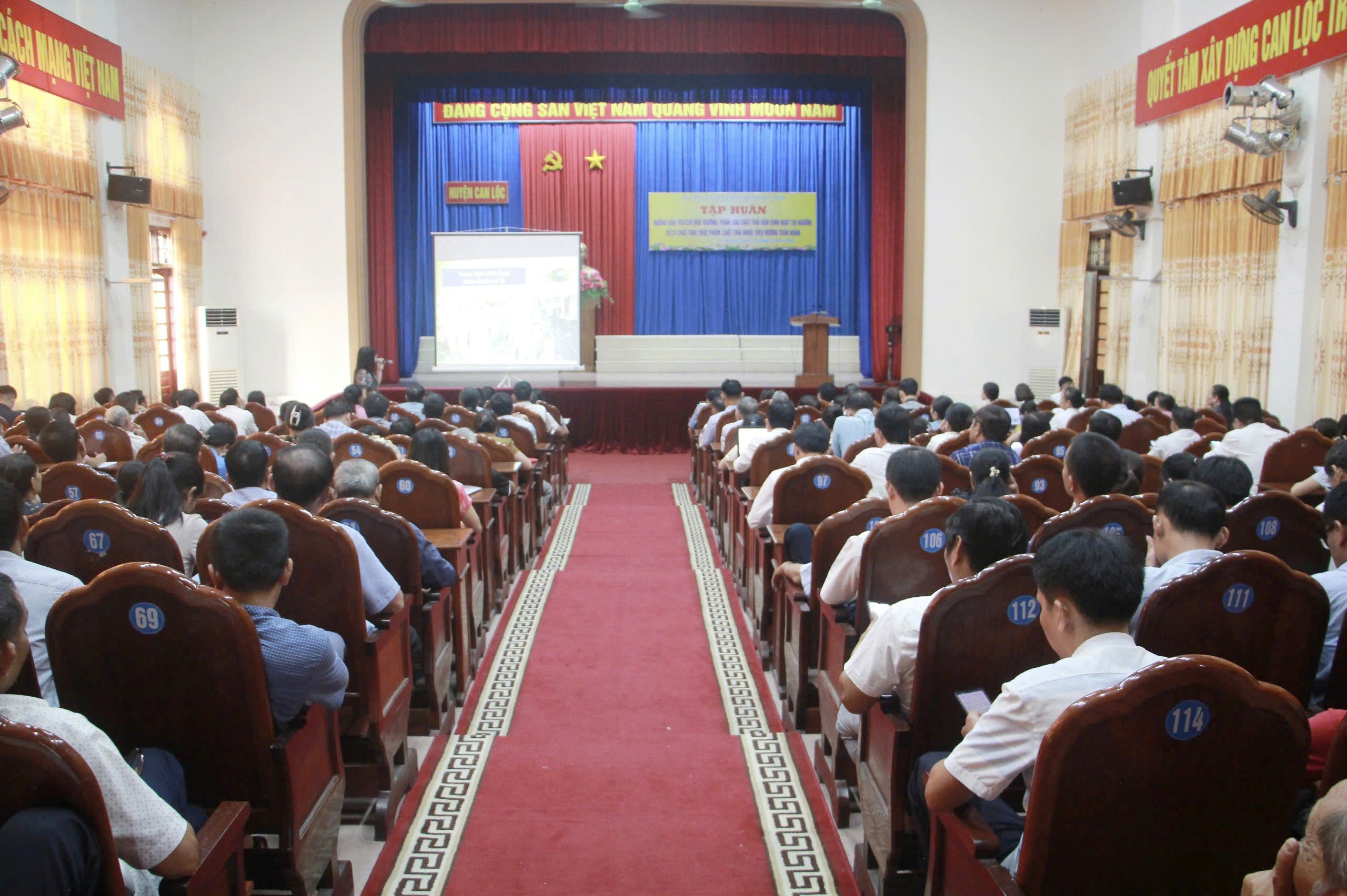 Can Lộc: Tập huấn tiêu chí môi trường, phân loại chất thải rắn sinh hoạt, xử lý chất thải thực phẩm, chất thải nhựa theo hướng tuần hoàn