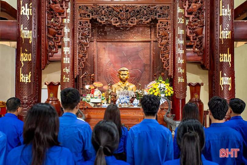 Cội nguồn khí phách anh hùng