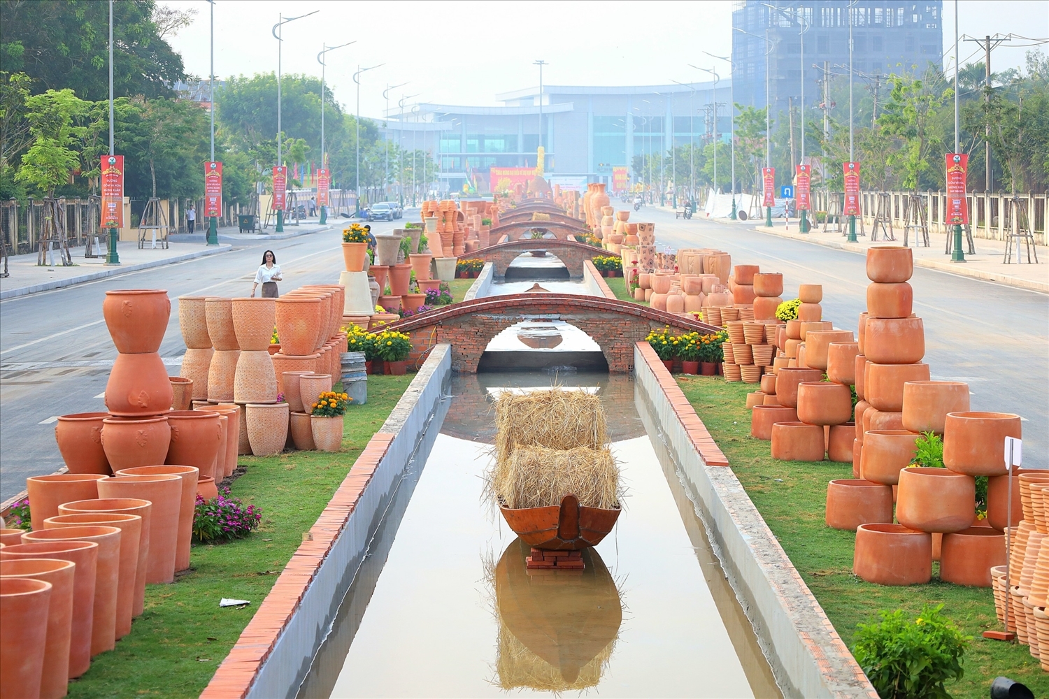 Hướng tới "Festival Gạch Gốm Đỏ - Kinh tế Xanh tỉnh Vĩnh Long lần I năm 2024"