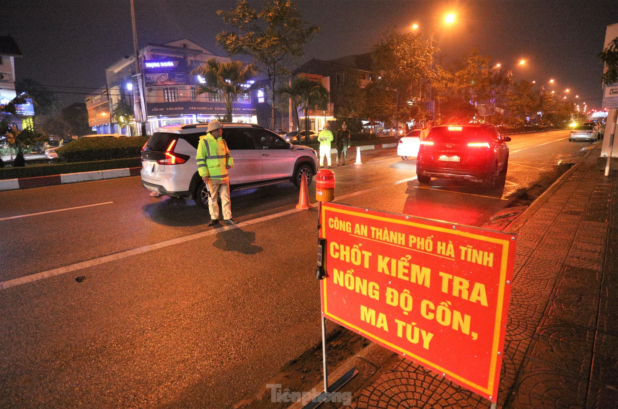 UBND tỉnh ban hành chỉ thị xử lý nghiêm cán bộ, công chức, viên chức, chiến sĩ LLVT vi phạm quy định về nồng độ cồn