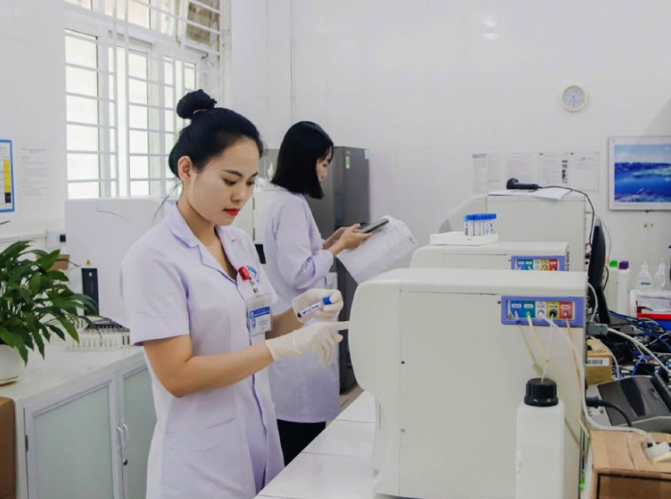 Hà Tĩnh: Không ngừng nâng cao năng lực xét nghiệm cho các cơ sở y tế