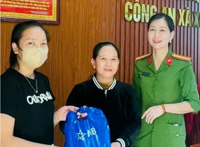 Nghi Xuân: Người dân trả lại 300 triệu đồng cho người chuyển khoản nhầm
