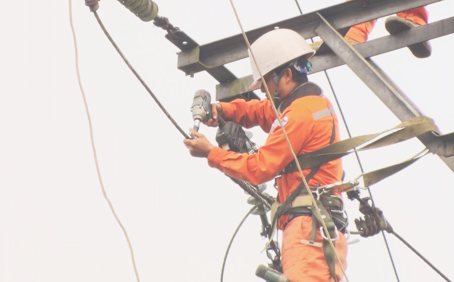 Điện lực Hương Khê chú trọng triển khai các dự án nâng cấp, cải tạo lưới