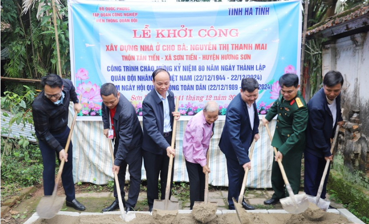 Hương Sơn: Lễ khởi công xây nhà cho hộ nghèo trên địa bàn