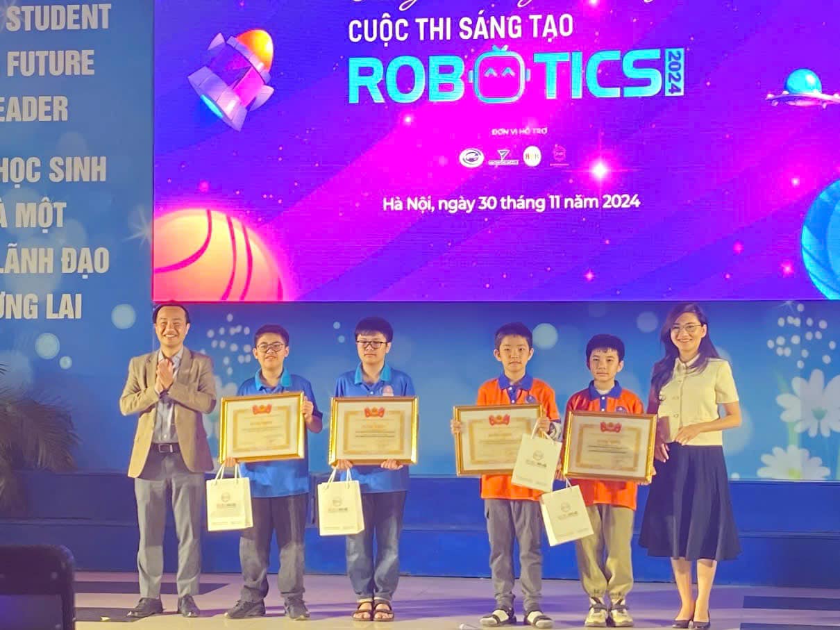 Đội thi Hà Tĩnh dành giải nhất vòng chung kết toàn quốc cuộc thi "Sáng tạo Robotics năm 2024"