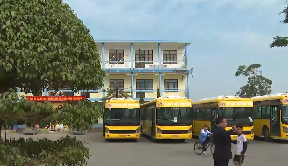 Xe đưa đón học sinh phải sơn màu vàng, có cảnh báo từ 1/1/2025