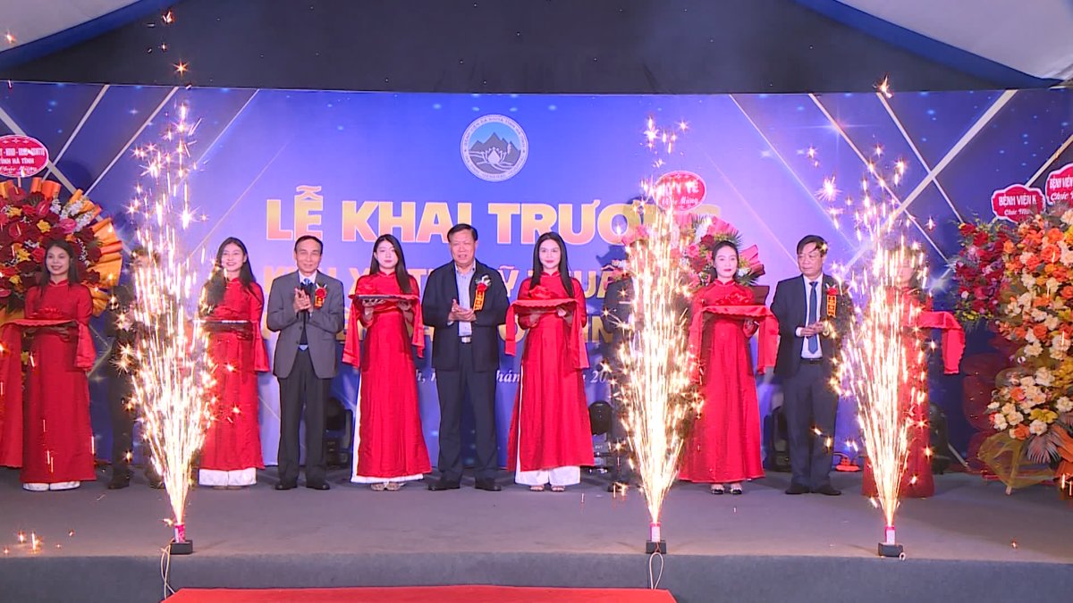 Bệnh viện Đa khoa tỉnh Hà Tĩnh  tổ chức lễ khánh thành và đưa vào sử dụng khu xạ trị kỹ thuật cao
