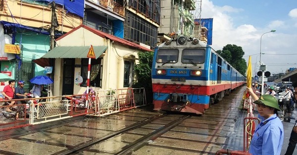 Từ ngày 15/2, Cảnh sát giao thông kiểm tra, xử lý vi phạm an toàn đường sắt