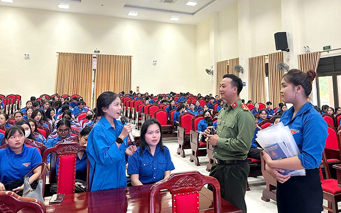 Công an Hà Tĩnh: Bảo vệ người dân trên không gian số