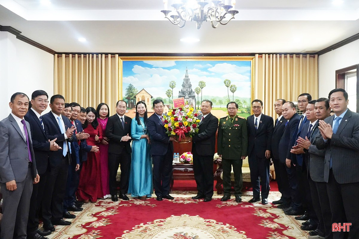 Lãnh đạo tỉnh Hà Tĩnh chúc Tết cổ truyền Bunpimay - Lào