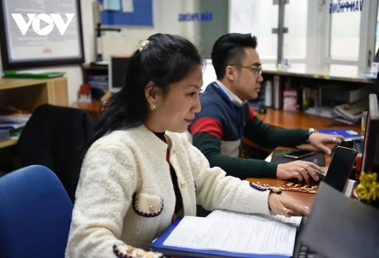 Lương cán bộ, công chức thay đổi thế nào sau khi sáp nhập cấp xã, bỏ cấp huyện?