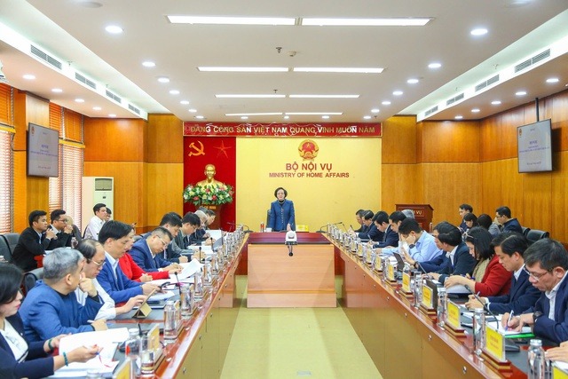 Rà soát chính sách liên quan đến phụ cấp, phụ cấp đặc thù, lương tối thiểu vùng