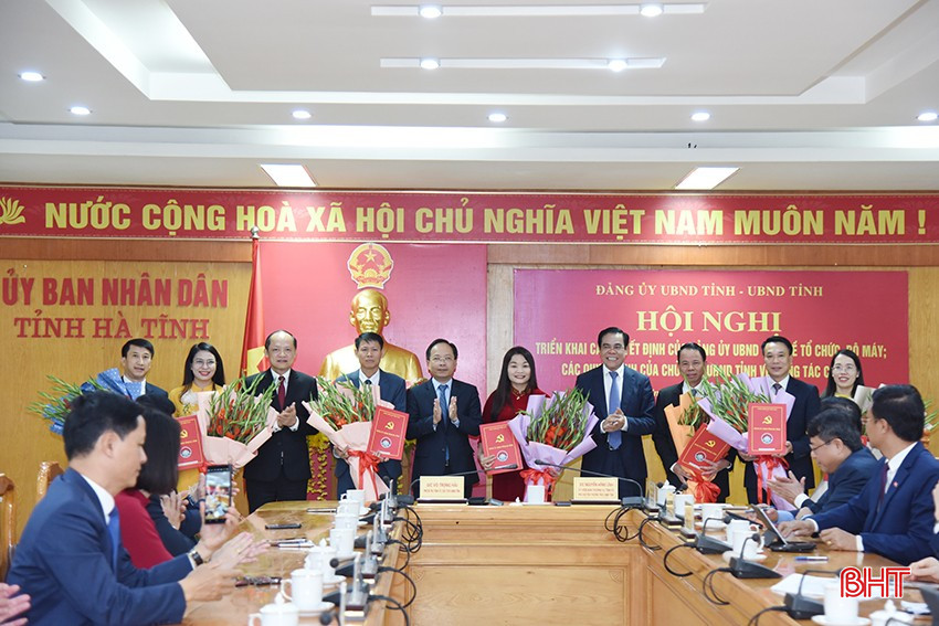 Từng bước tinh gọn tổ chức bộ máy, đảm bảo thông suốt nhiệm vụ