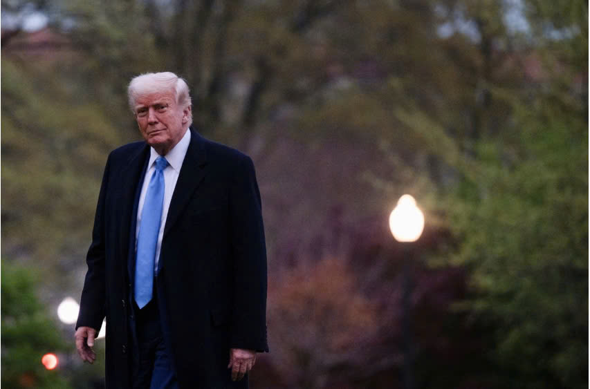 Trung Quốc đáp trả "tối hậu thư" về thuế của ông Trump