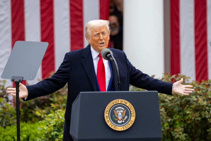 Tổng thống Trump hoãn áp thuế đối ứng cho hàng loạt quốc gia