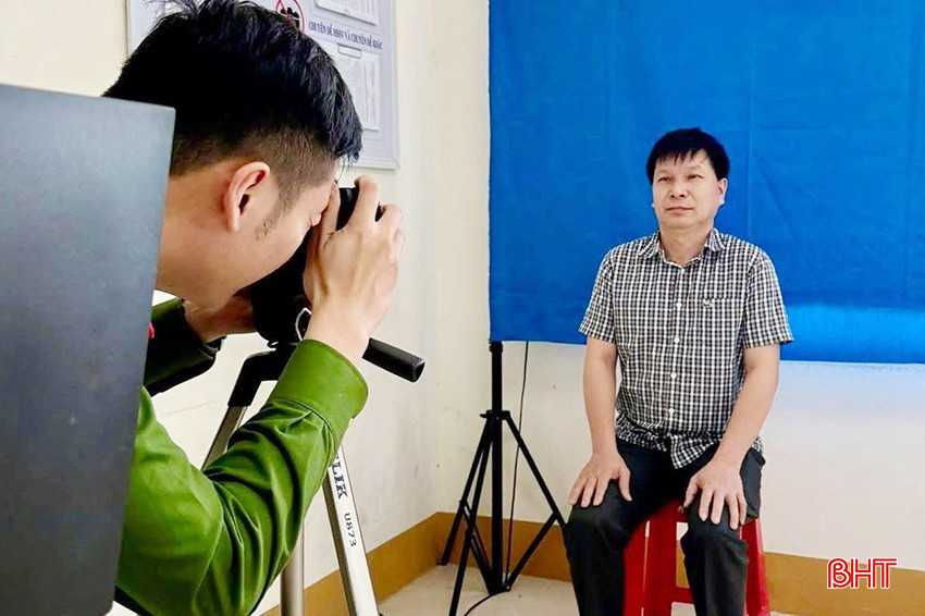 Công an Hà Tĩnh bố trí 12 điểm tiếp nhận hồ sơ cấp đổi giấy phép lái xe