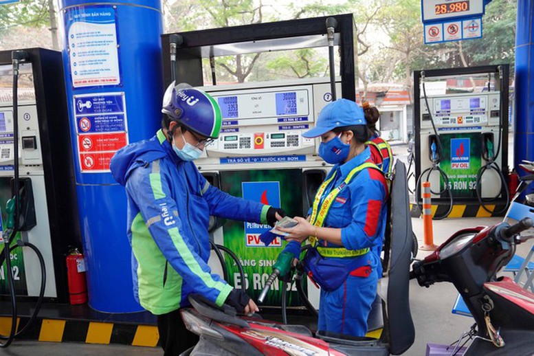 Giá xăng, dầu tiếp tục giảm sâu