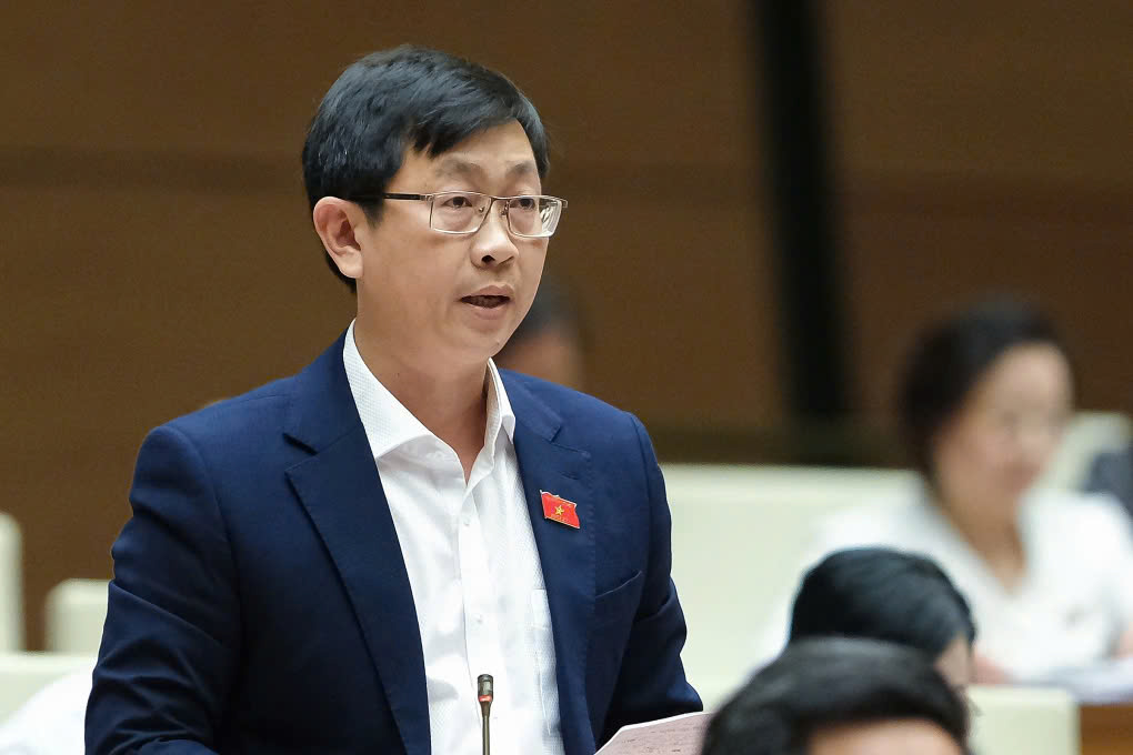 'Nhiều ngành nghề vượt lên, để lại giáo viên với đồng lương không đủ trang trải'