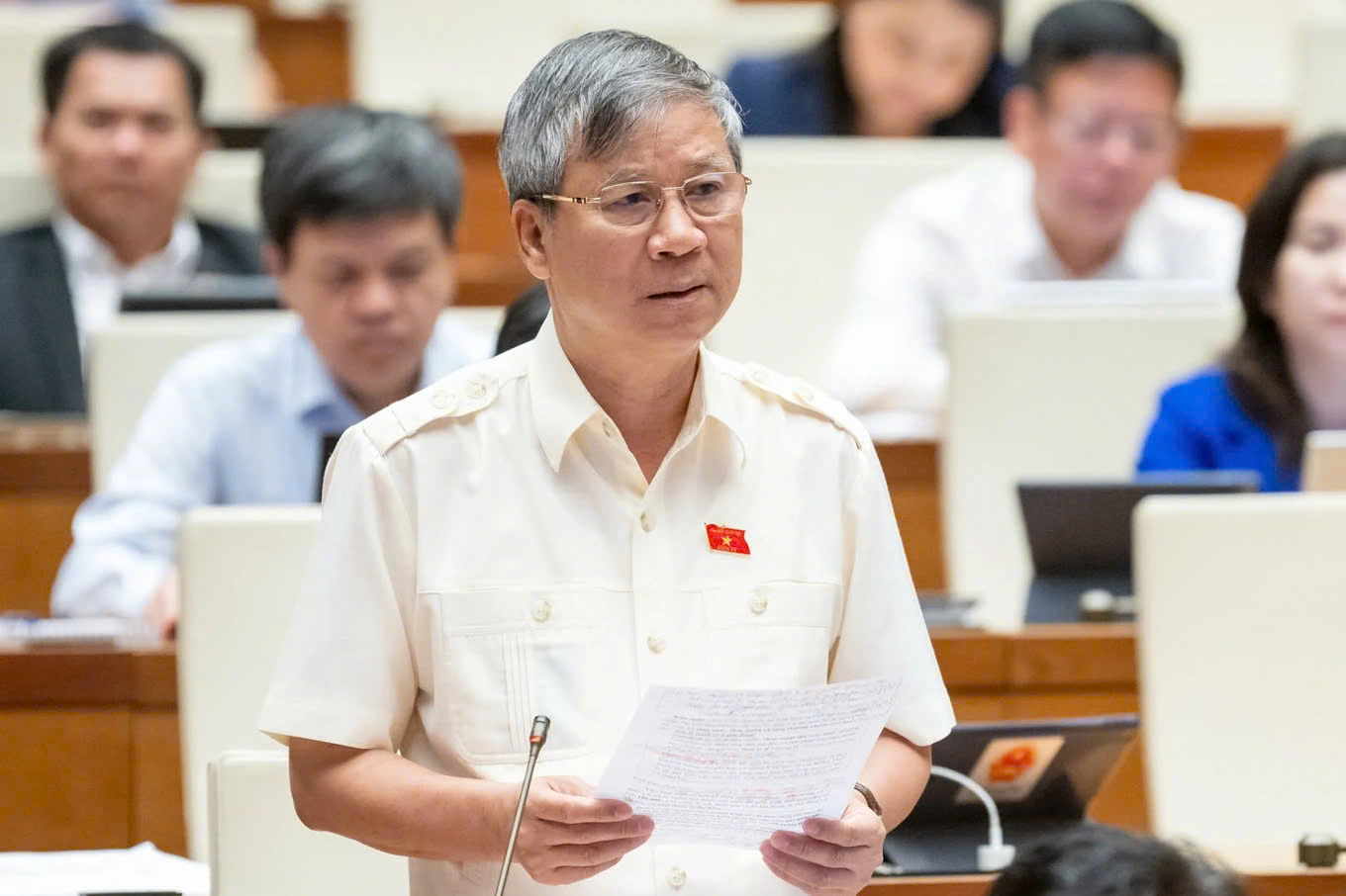 "Tăng ngay, tăng mạnh thuế thuốc lá vì sinh mạng nhân dân, đừng chần chừ"
