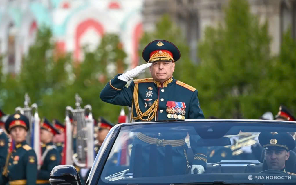 Ông Putin miễn nhiệm tư lệnh lục quân Nga